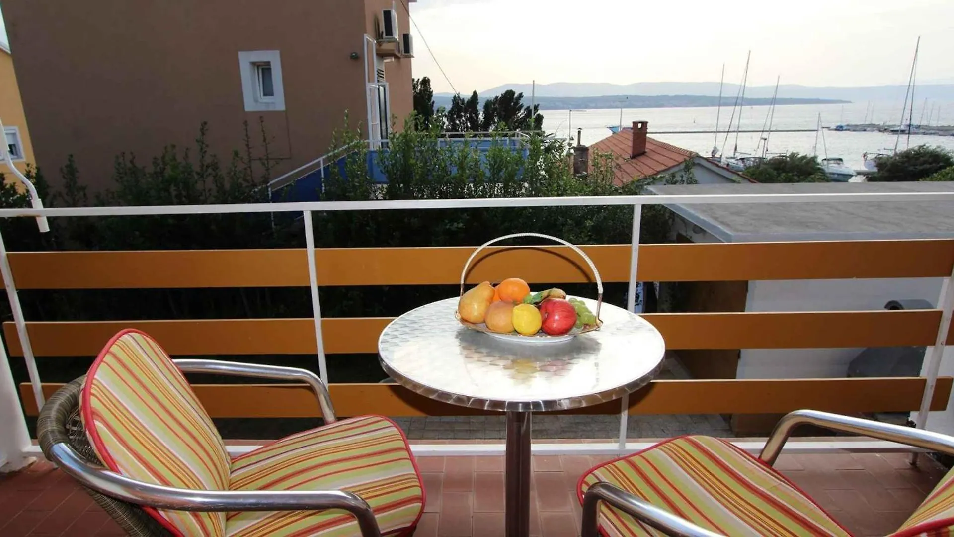 One-Bedroom Apartment Malinska Near Sea 2 Croatia